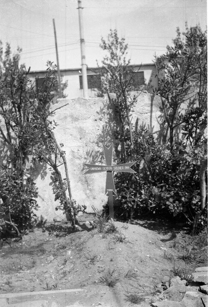 Italy_grave_of_German_soldier_in_Livorno